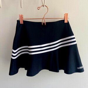 🆕 Adidas Girl's Black Three-Stripe Tennis Skirt with Built-in Shorts